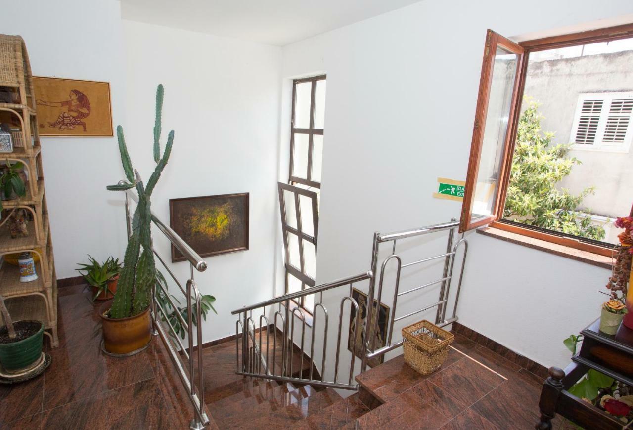 Apartments Mihic Makarska Buitenkant foto