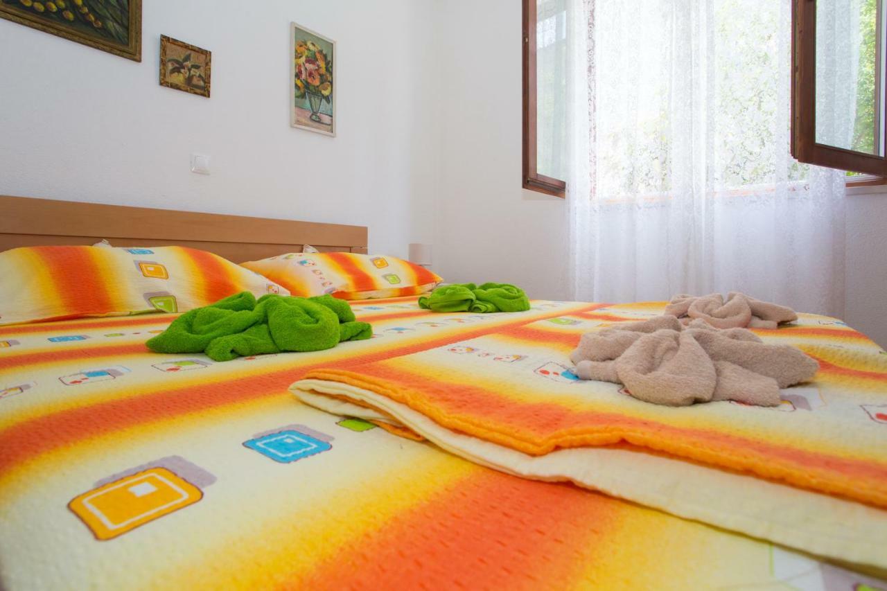 Apartments Mihic Makarska Buitenkant foto
