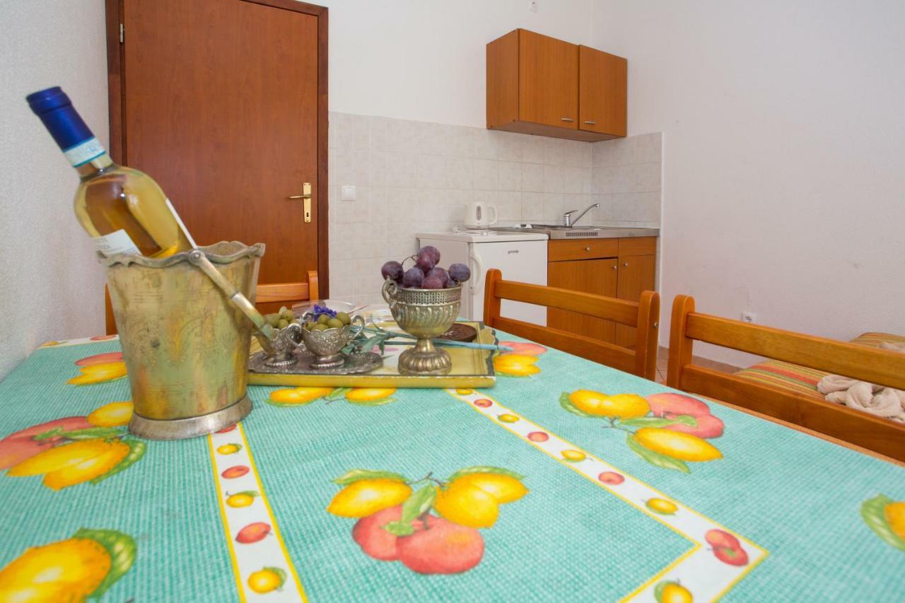 Apartments Mihic Makarska Buitenkant foto