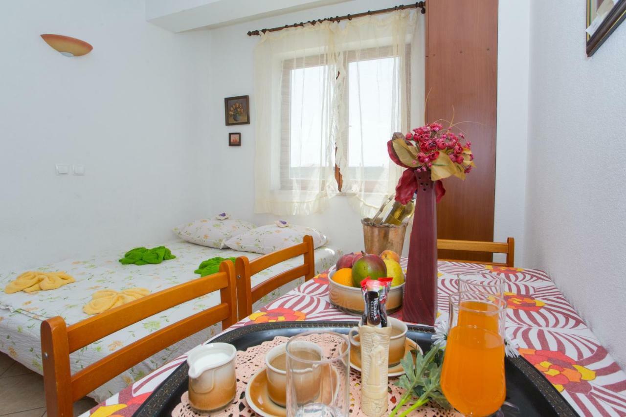 Apartments Mihic Makarska Buitenkant foto